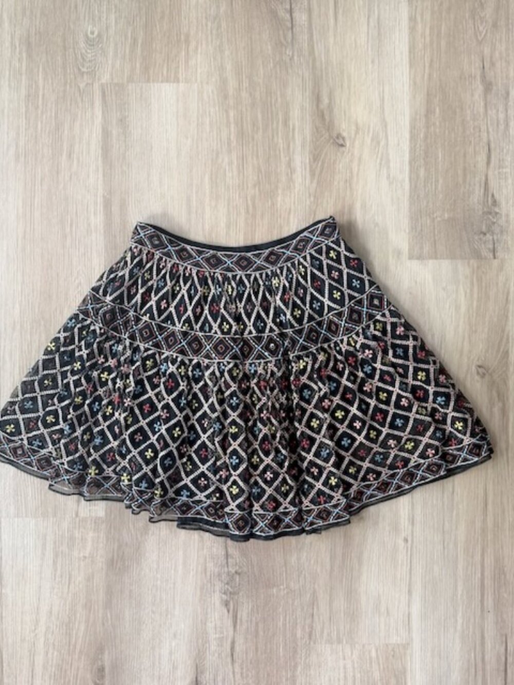 Tularosa Embroidered Beaded Mesh Mini Skirt M